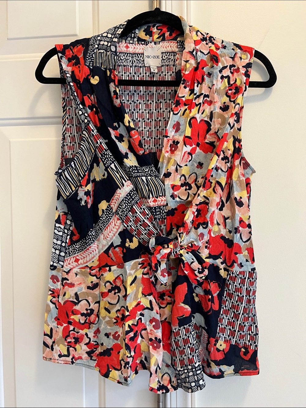 NIC+ZOE Multicolor Floral Tie-Front Sleeveless Camisole Size M